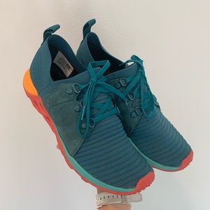 Merrell womens shoe 9.5